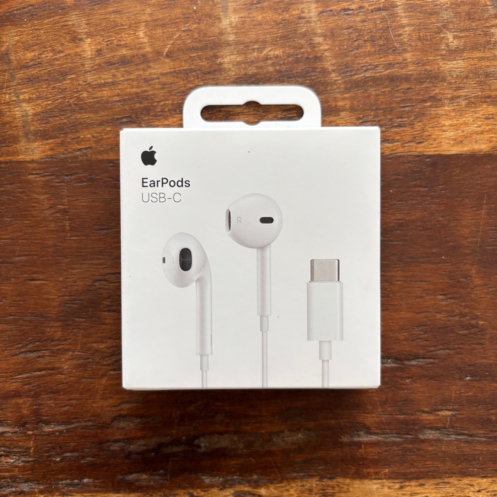 Apple EarPods with USB-C Connector